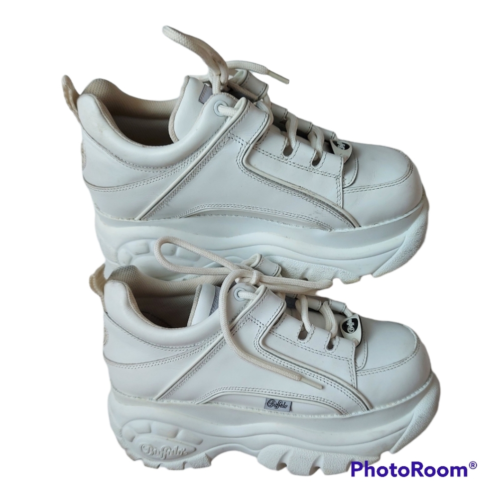 Buffalo London Platform Sneakers, size 8, EU 39